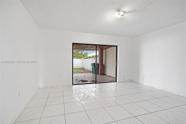 1201 SW 142nd Ave, Miami, FL 33184
