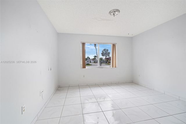 1201 SW 142nd Ave, Miami, FL 33184