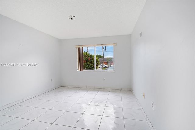 1201 SW 142nd Ave, Miami, FL 33184