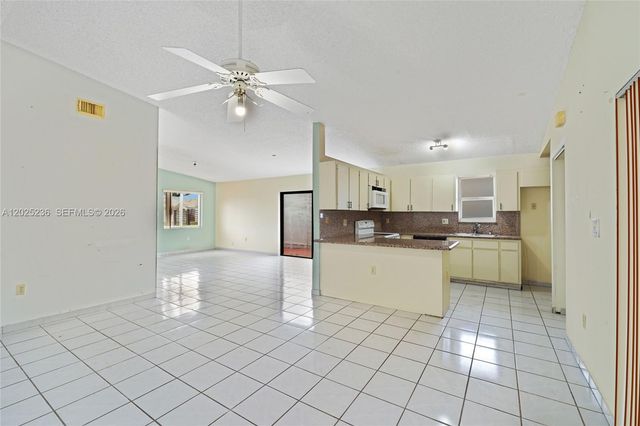 1201 SW 142nd Ave, Miami, FL 33184