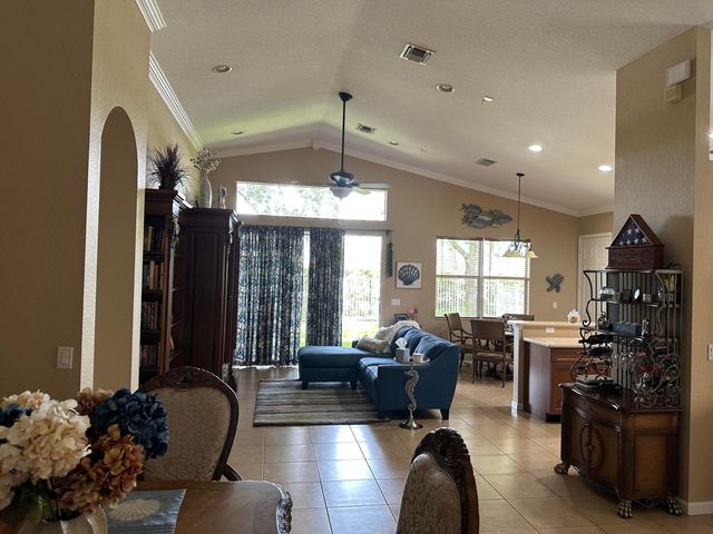 4886 SE Askew Avenue, Stuart, FL 34997
