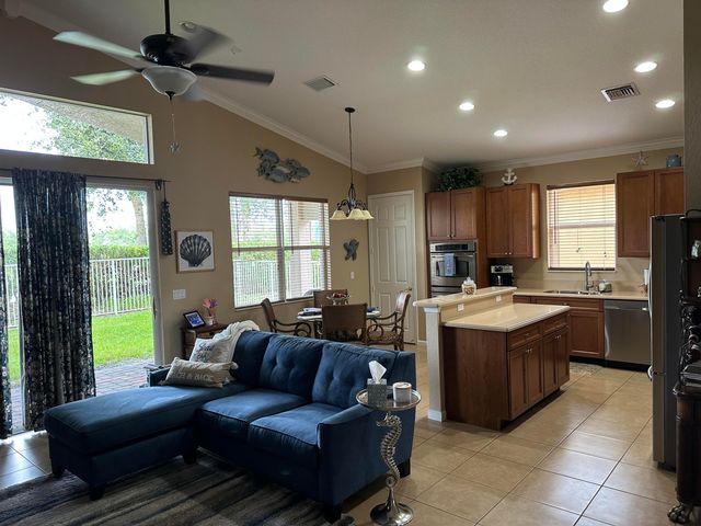 4886 SE Askew Avenue, Stuart, FL 34997