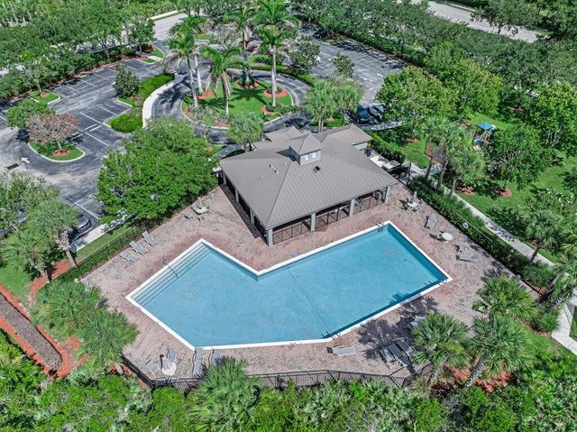 4886 SE Askew Avenue, Stuart, FL 34997