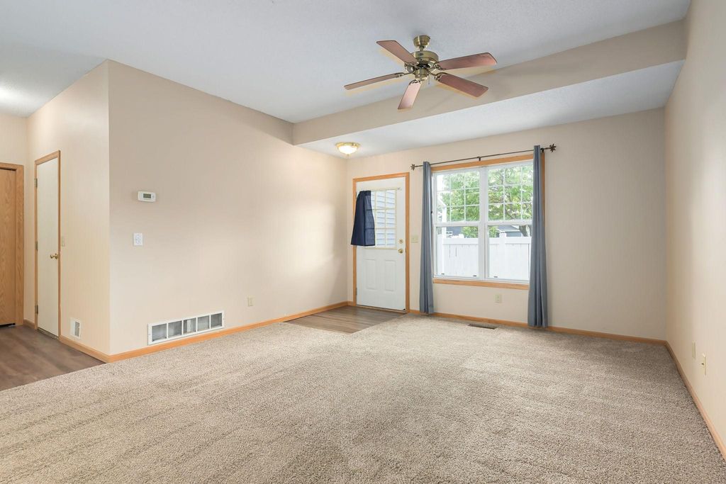 450 Hickory Lane, Oakdale, MN 55128 — photo 4
