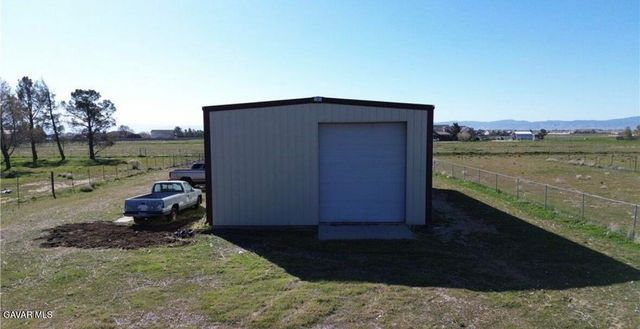 7540 W Avenue A, Lancaster, CA 93536