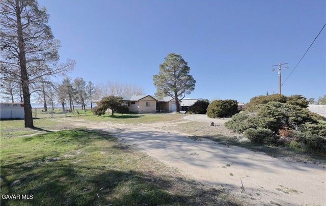 7540 W Avenue A, Lancaster, CA 93536