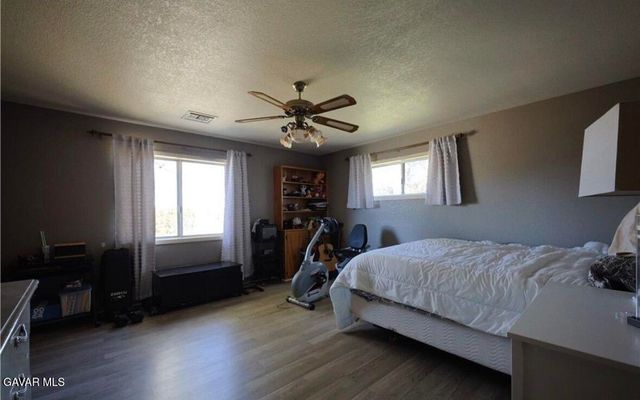 7540 W Avenue A, Lancaster, CA 93536
