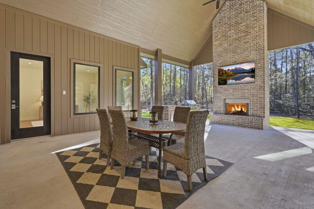 7248 Red Oak Grove Road, Montgomery, TX 77316