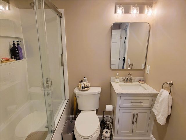 18 Palmer Street, Newport, RI 02840