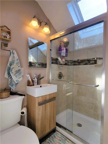 18 Palmer Street, Newport, RI 02840