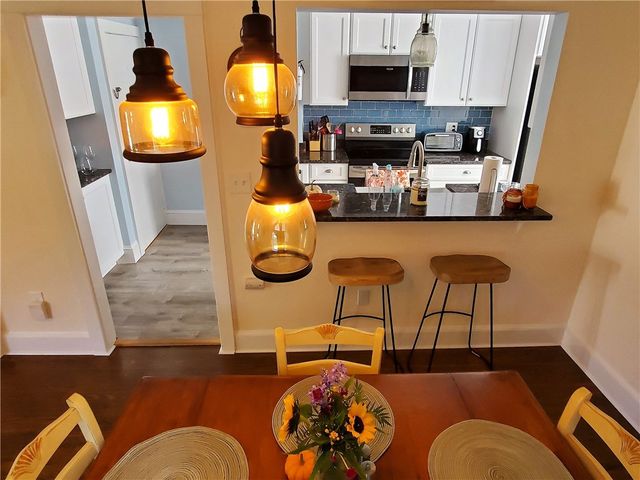 18 Palmer Street, Newport, RI 02840