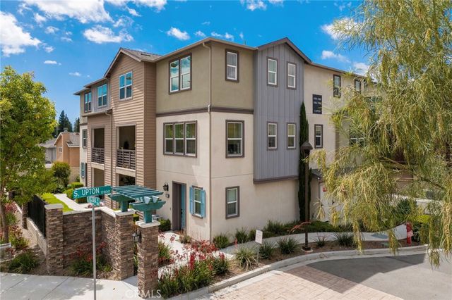 17879 S Upton, Carson, CA 90746