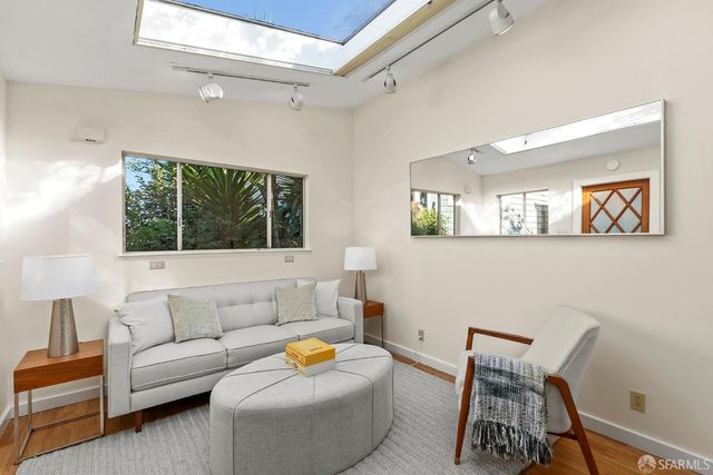 327 Caselli Avenue, San Francisco, CA 94114