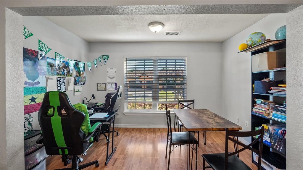 Image 11 of property listing at 5483 VINELAND ROAD 10103, Orlando, FL 32811