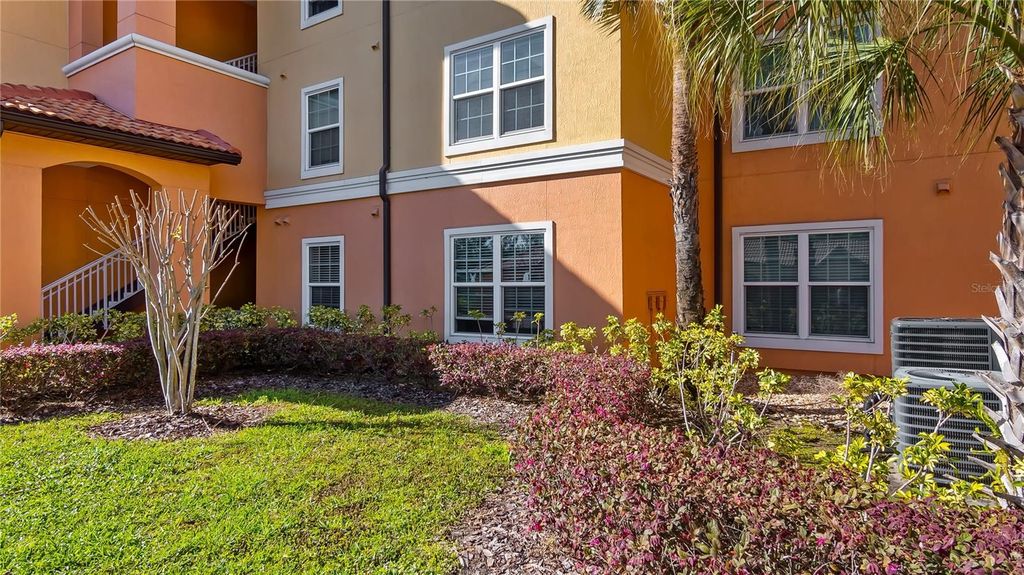 Image 18 of property listing at 5483 VINELAND ROAD 10103, Orlando, FL 32811