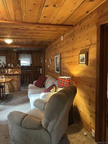 53540 Middle Ridge Dr, Idyllwild, CA 92549