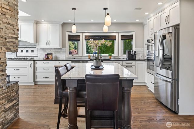 9630 219th Street SW, Edmonds, WA 98020