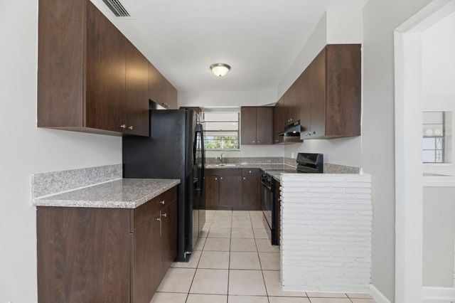 2830 Johnson Street, Hollywood, FL 33020