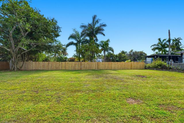 2830 Johnson Street, Hollywood, FL 33020