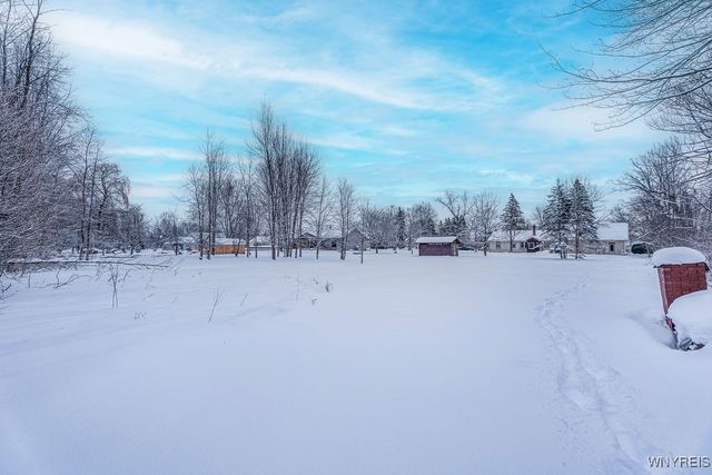 5848 Shawnee Road, Cambria, NY 14132