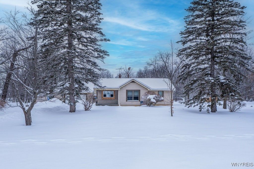 5848 Shawnee Road, Cambria, NY 14132