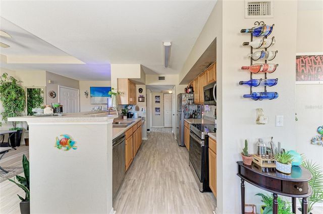 1130 VILLAGIO CIRCLE 201, Sarasota, FL 34237