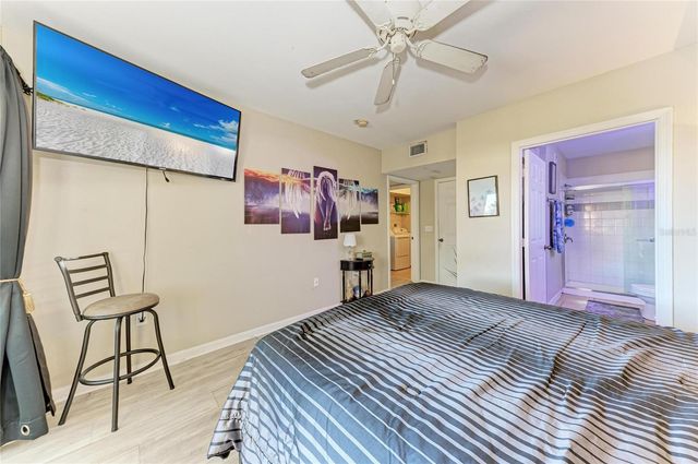 1130 VILLAGIO CIRCLE 201, Sarasota, FL 34237