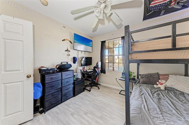 1130 VILLAGIO CIRCLE 201, Sarasota, FL 34237