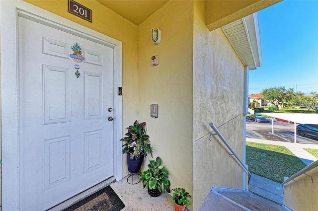 1130 VILLAGIO CIRCLE 201, Sarasota, FL 34237