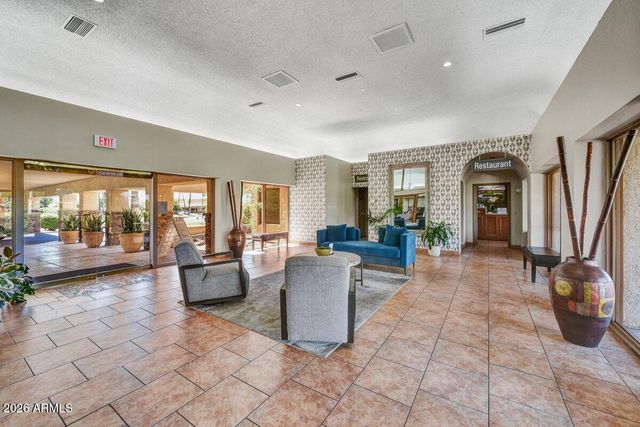 9808 W KERRY Lane, Peoria, AZ 85382