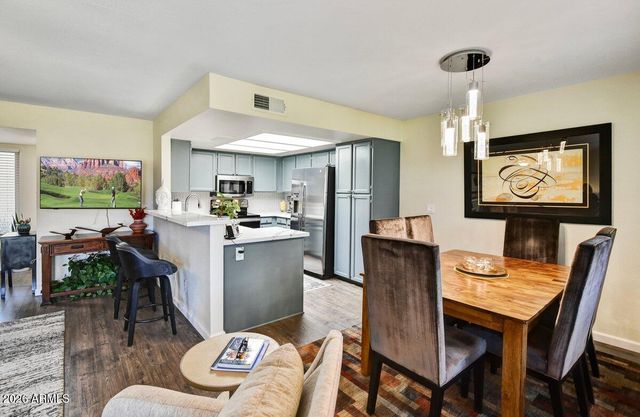 9808 W KERRY Lane, Peoria, AZ 85382