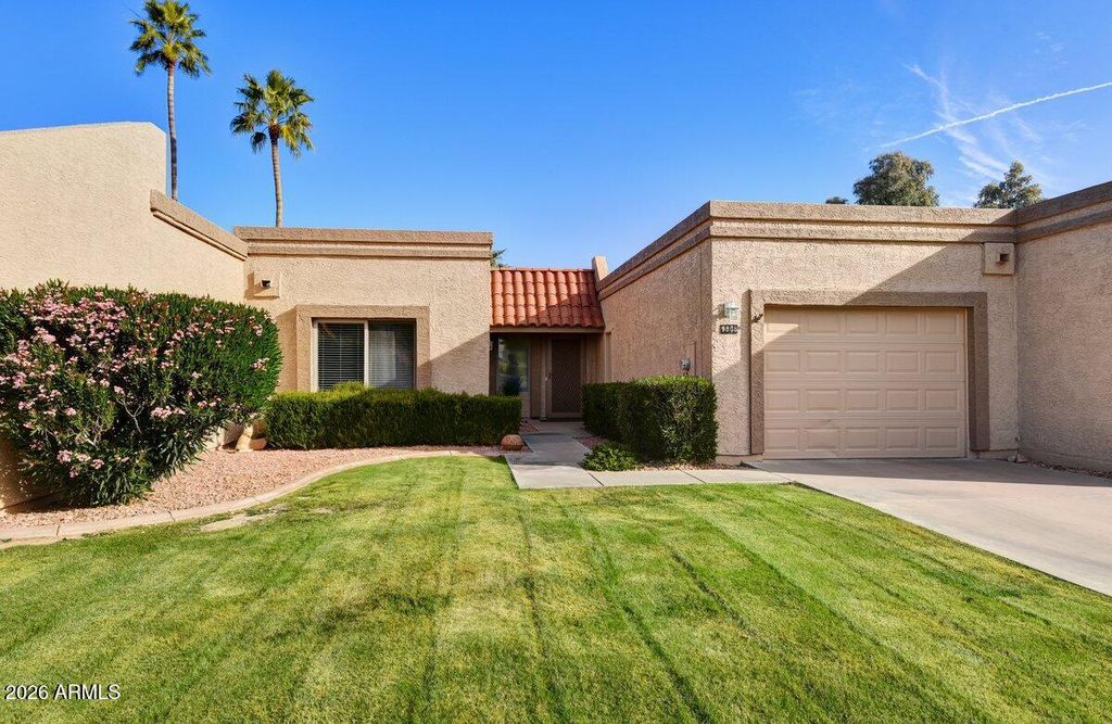 9808 W KERRY Lane, Peoria, AZ 85382