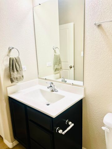 6843 Kayser Mill Road NW, Albuquerque, NM 87114