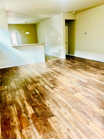 6843 Kayser Mill Road NW, Albuquerque, NM 87114