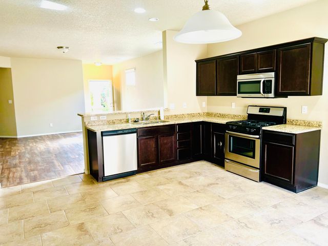 6843 Kayser Mill Road NW, Albuquerque, NM 87114