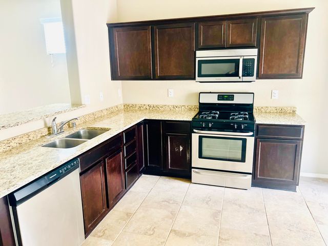 6843 Kayser Mill Road NW, Albuquerque, NM 87114