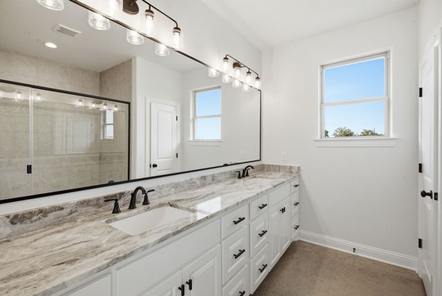 209 Waterford Drive, Weatherford, TX 76086