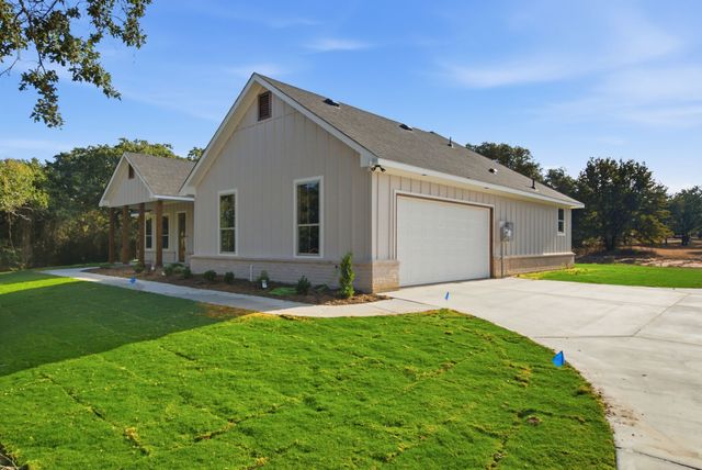 209 Waterford Drive, Weatherford, TX 76086