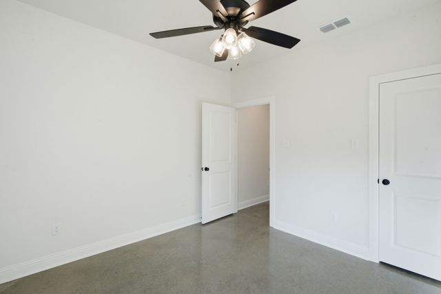 209 Waterford Drive, Weatherford, TX 76086