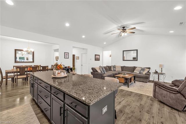 127 Centerpiece Drive, High Point, NC 27265