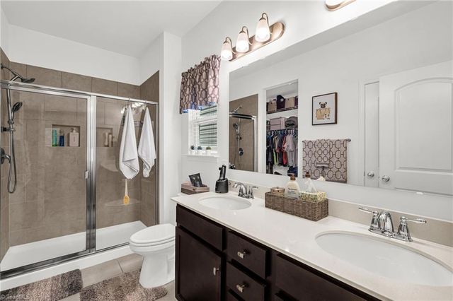 127 Centerpiece Drive, High Point, NC 27265