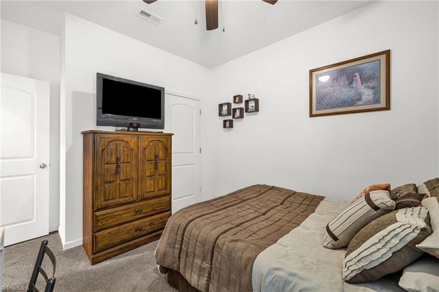 127 Centerpiece Drive, High Point, NC 27265