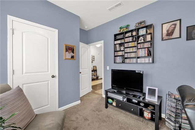 127 Centerpiece Drive, High Point, NC 27265