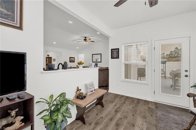 127 Centerpiece Drive, High Point, NC 27265