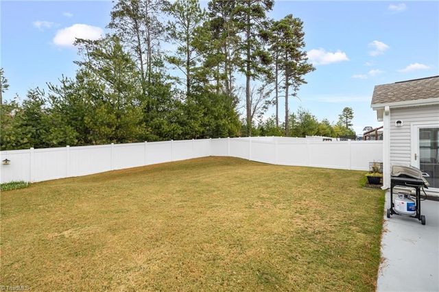 127 Centerpiece Drive, High Point, NC 27265