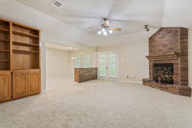 512 Dal Paso Drive, Robinson, TX 76706