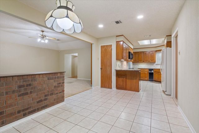 512 Dal Paso Drive, Robinson, TX 76706