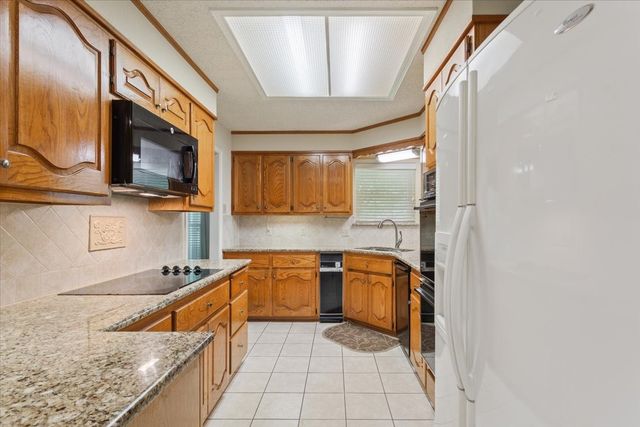 512 Dal Paso Drive, Robinson, TX 76706