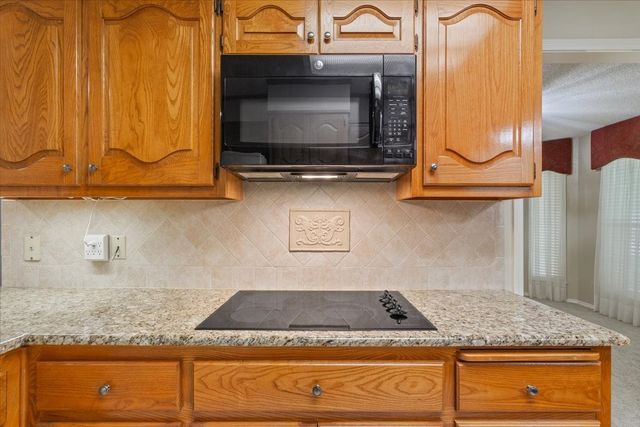 512 Dal Paso Drive, Robinson, TX 76706