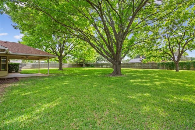 512 Dal Paso Drive, Robinson, TX 76706